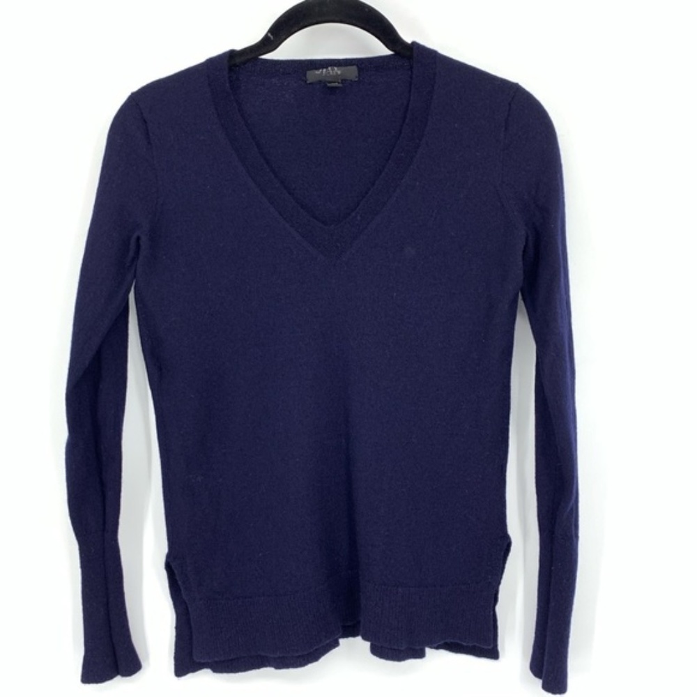 🌵 J Crew Merino Wool Navy Blue V Neck Sweater